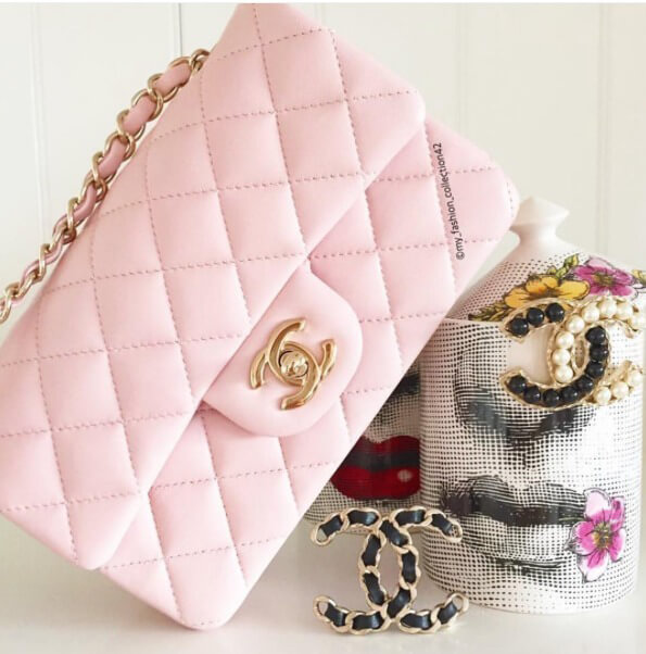 24SS 新作【CHANEL】大人気 ポーチ 間違いなく大活躍！完売前に! CHANEL 24C CRUISE 2024 COLLECTION PREVIEW W PRICE | Chanel