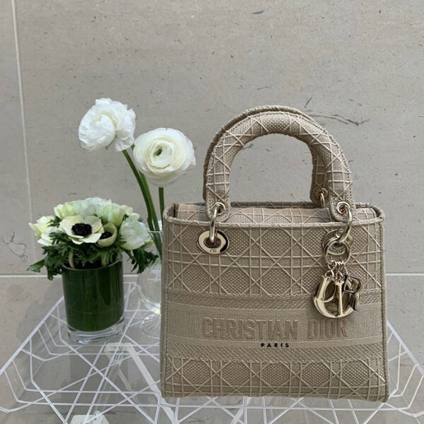 2020最新作 ディオール スーパーコピー ハンドバッグ Lady Dior カナージュキャンバス全5色 限定 20022302