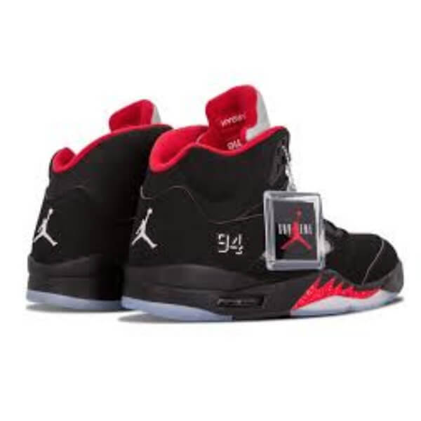 【送料込/即発】Supreme x ナイキ スニーカー コピー コラボ AIR JORDAN 5 RETRO Black 824371 001