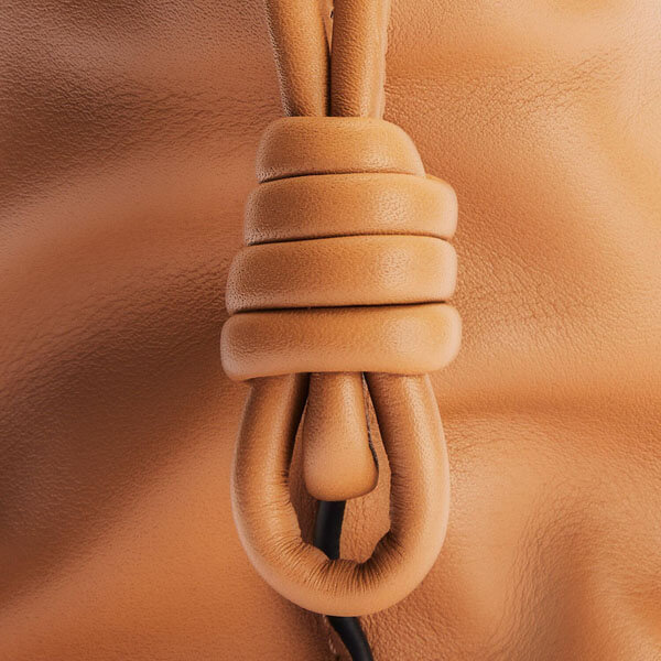 LOEWE ナッパカーフスキンのミニフラメンコクラッチ 送料無料ロエベ 偽物 フラメンコ クラッチ ミニ ナパ カーフ