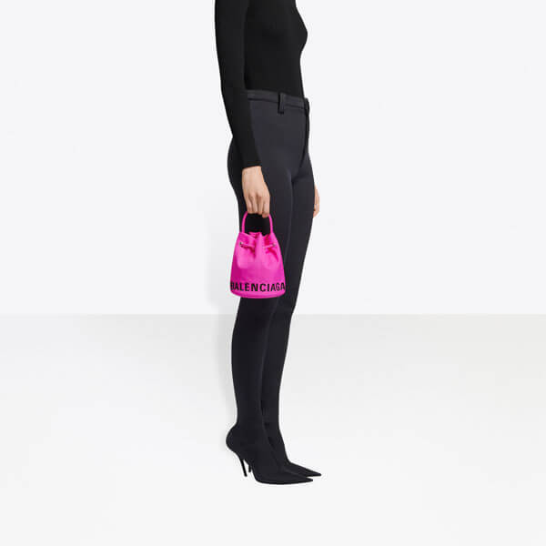 【国内即発】BALENCIAGA/ロゴ小/ドローストリングバゲットバッグ BALENCIAGA バレンシアガ バスケットバッグ DRAWSTRING XS