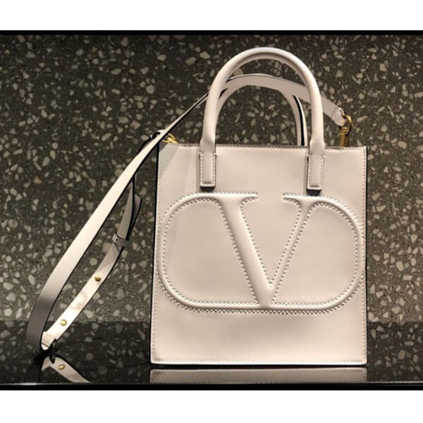 ☆Valentino☆セール！VLOGO WALK スモール ハンドバッグ ヴァレンティノ】コピー VLOGO WALKスモールショッピングバッグ
