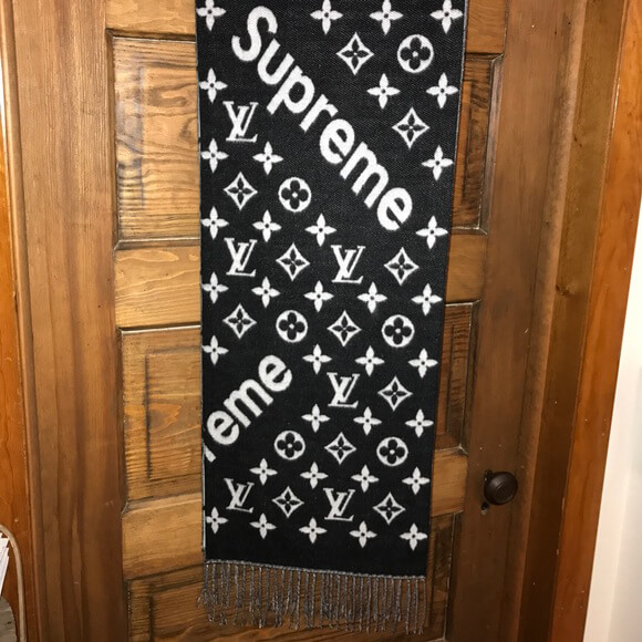 ルイ ヴィトン マフラー コピー Supreme Vuitton Monogram スカーフ21E21C6
