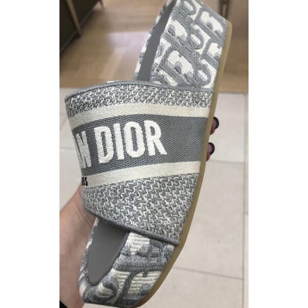 DIOR★DWAY ディオール サンダル 偽物★2020 SS DIOR★DWAY SLIDE IN EMBROIDERED COTTON585OB4