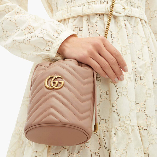 2020新作限定人気 グッチコピー∞∞ GUCCI ∞∞ GG Marmont Mini leather バケットショルダー☆M82039