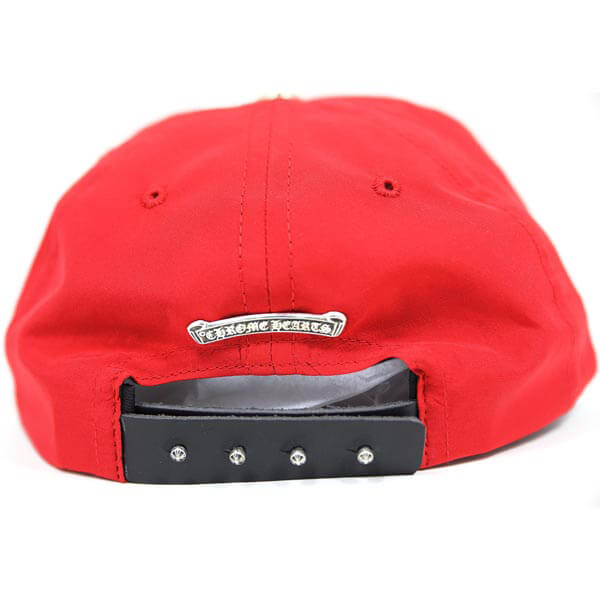 CHROME HEARTS クロムハーツ キャップ コーデ コピー 高級シルクキャップダガー刺繍レッドaCHA9
