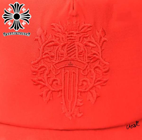 CHROME HEARTS クロムハーツ キャップ コーデ コピー 高級シルクキャップダガー刺繍レッドaCHA9