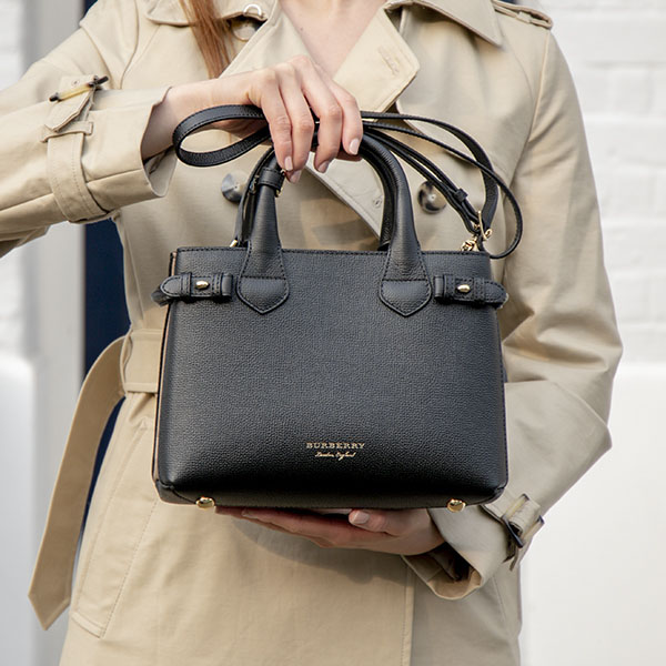 【大人気】BURBERRY コピートートバッグ 40237001