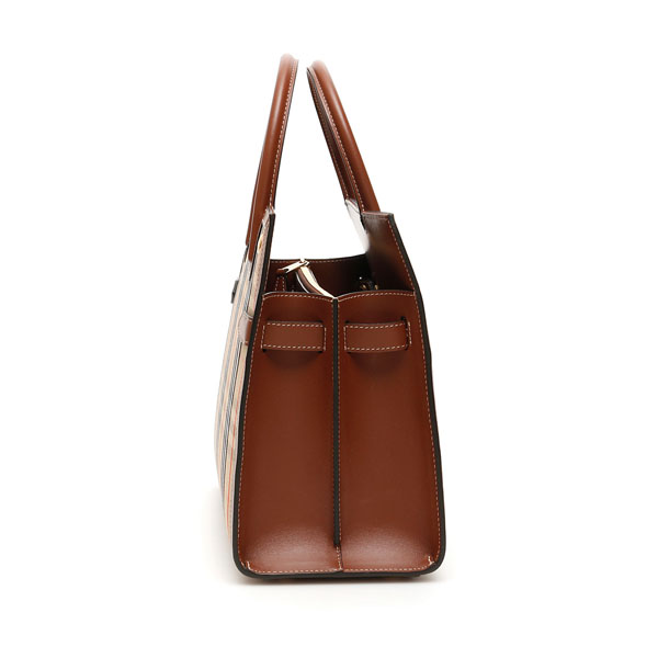 Burberry small title tote bagコピー 8025274