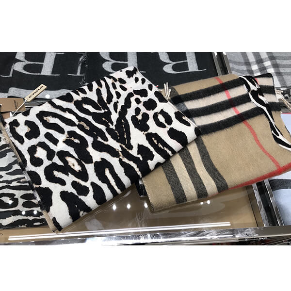 Burberry☆スーパーコピーレオパードプリントカシミアスカーフWJ32