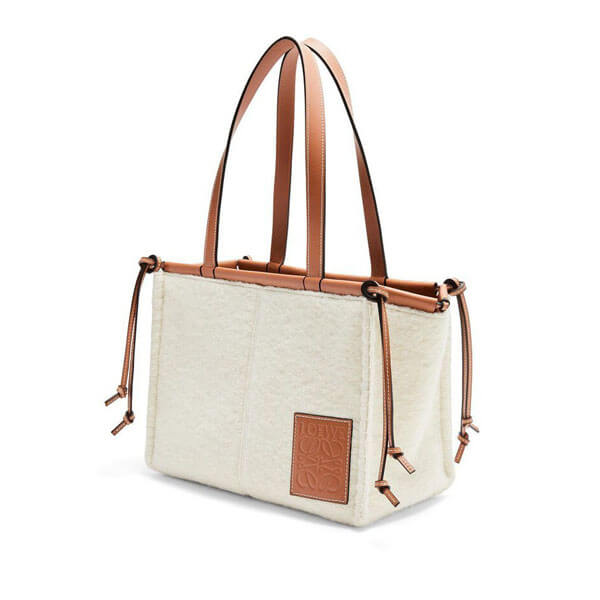 【新作】LOEWE*コピー スモールクッショントートバッグ A612A93X13