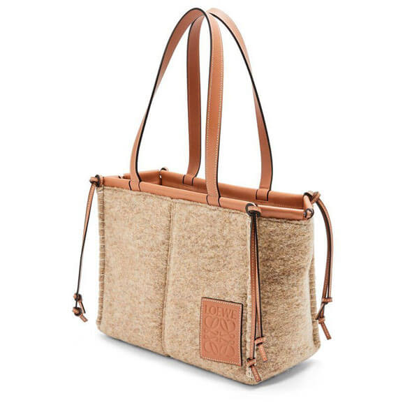 【新作】LOEWE*コピー スモールクッショントートバッグ A612A93X13