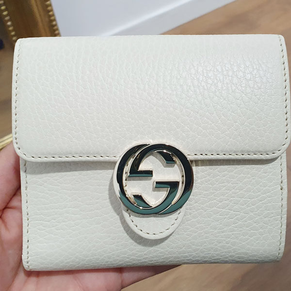 GUCCI偽物グッチインターロッキング2つ折り財布GG☆615525 CAO0G