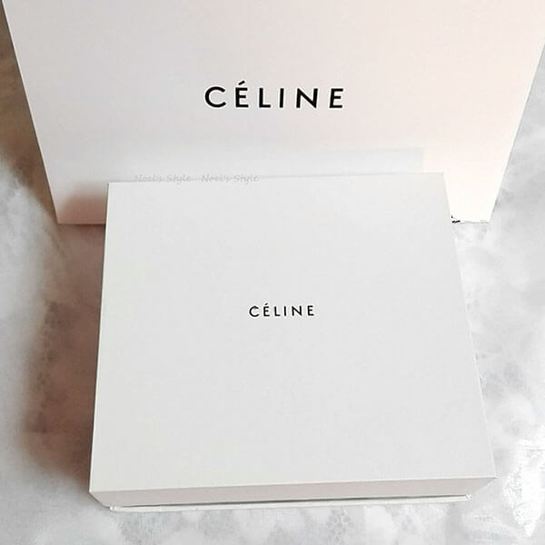 即日対応☆CELINE偽物 新作 クラシックスウェットシャツ 2Y005917G.38AW