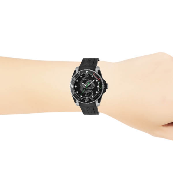 GUCCI(グッチ) スーパーコピー メンズ腕時計 YA136323 ダイブ