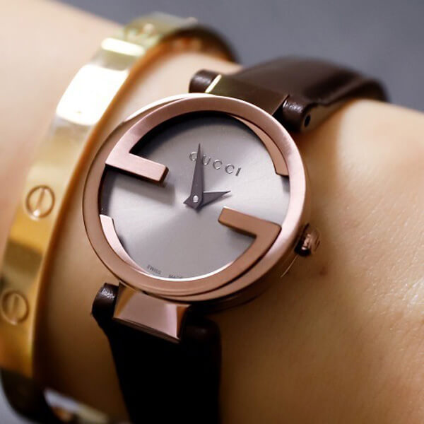 【関税・送料込】GUCCI★スーパーコピーInterlocking G Small Brown Dial YA133504