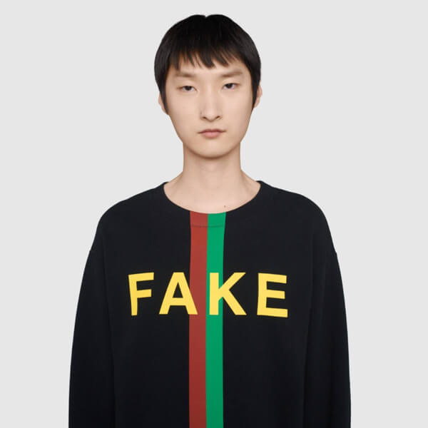 グッチ スウェットシャツ コピー 21AW◇GUCCI "FAKE/NOT" プリント 635847 XJCXY 1082