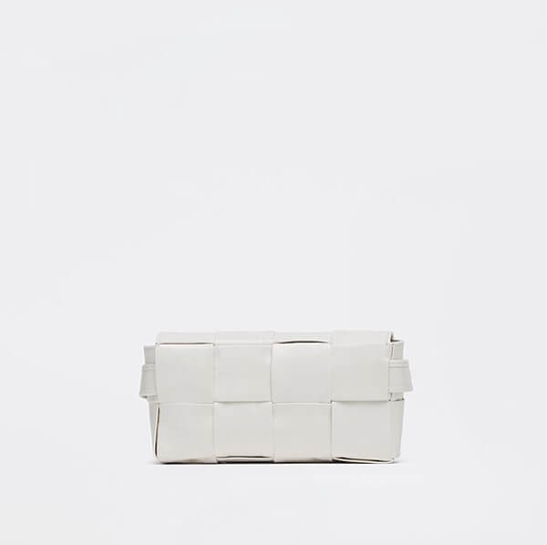 ボッテガ ヴェネタ 偽物 BOTTEGA ミニカセットベルトバッグ 651053VCQ728803