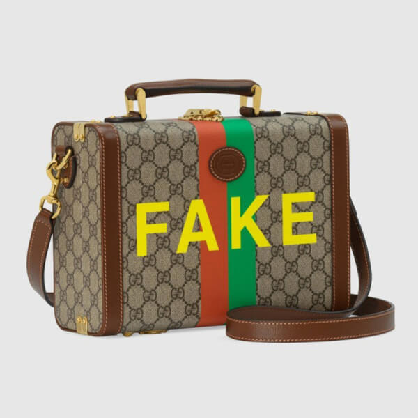 グッチ GUCCI FAKE/NOT 偽物 プリント ビューティーケース 633587 2GCAG 8280