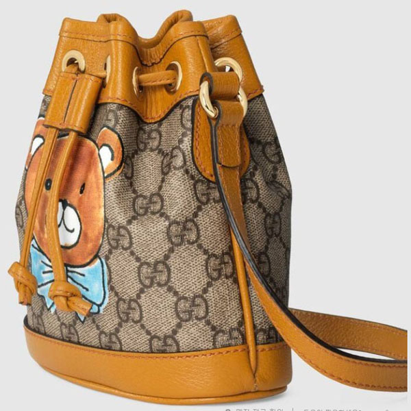 GUCCI★EXO-KAI x Gucci スーパーコピー 限定品 ベアプリント バケットバッグ 660304 2YWCG 8695