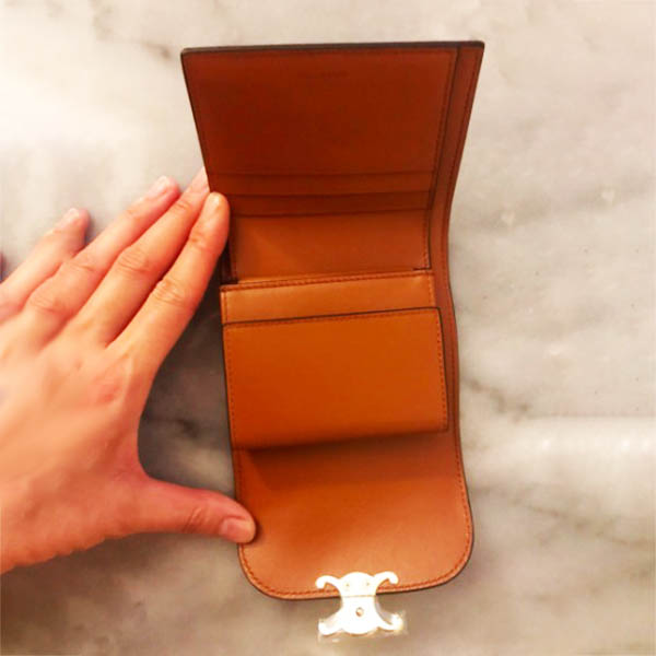 セリーヌ　CELINE　フランス製　スカート　チェーン付き　光沢あり　グリーン 60a772d5ad445efef1b9bb00d55a98