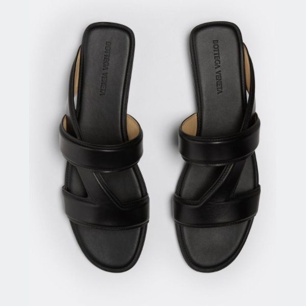 【新品】BOTTEGA VENETA  バンドサンダル SS21新作☆ボッテガヴェネタ ザ・バンド フラットサンダル