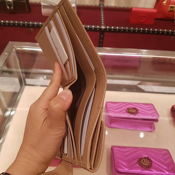 グッチ 二つ折り財布 偽物] アウトレット インターロッキング 二