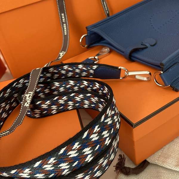 【エルメス★大人気カラー豊富】ミニエヴリンTPM16 バッグ 激レア☆メンズもOK！】HERMES エルメス エヴリンミニ TPM 16