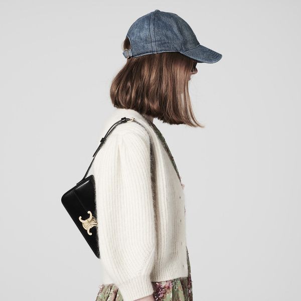 【新品未使用】セリーヌ　リサ着用　ベースボールキャップ / コットン　L CELINE - CELINE ロゴ コットン ベースボールキャップ 帽子の