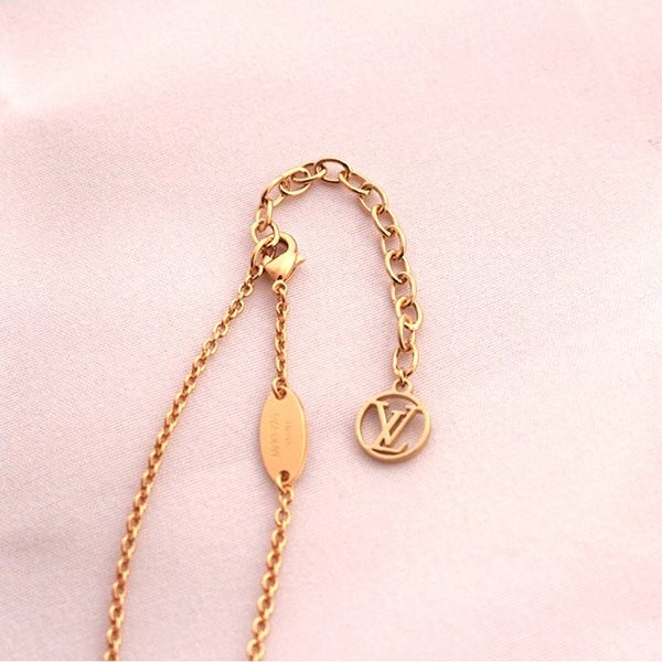 【すぐ届く/輝くストラス★/ギフトに】LouisVuitton ネックレス 国内発すぐ届く♪ ルイ・ヴィトン LVロゴ ストラスネックレス