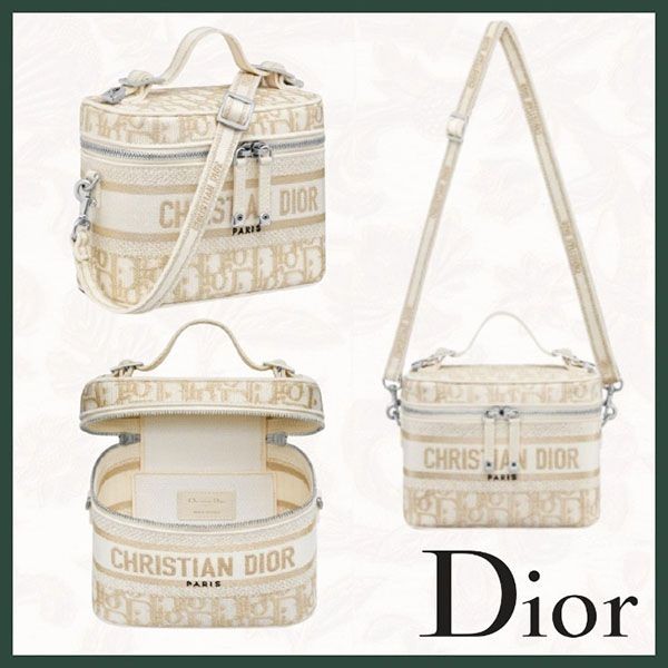☆上品なオブリーク☆ DIOR CD SIGNATURE ヴァニティ スモール ☆上品なオブリーク☆ DIOR CD SIGNATURE ヴァニティ スモール
