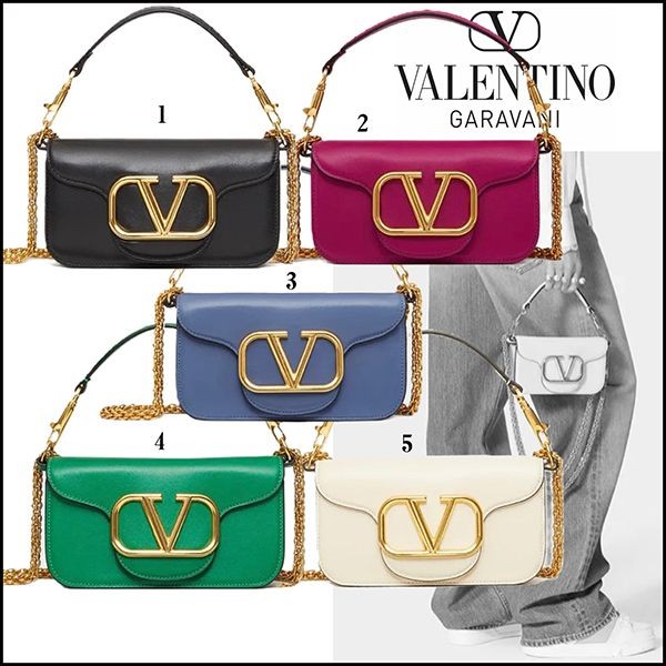 VALENTINO ショルダーバッグ ゴールドロゴ VALENTINO（ショルダーバッグ ・ ゴールド/金色系）のフリマ