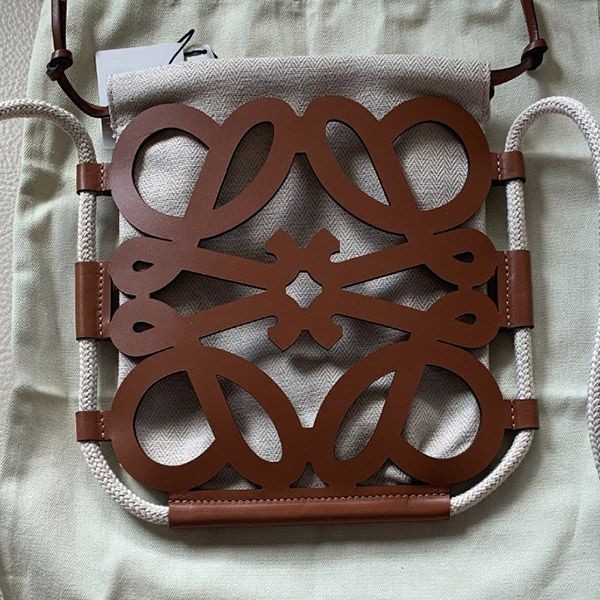 【セール】ロエベ☆ANAGRAM CUT OUT クロスボディ☆B922Q09X01 楽天市場】LOEWE ロエベ ショルダーバッグ B922Q09X01