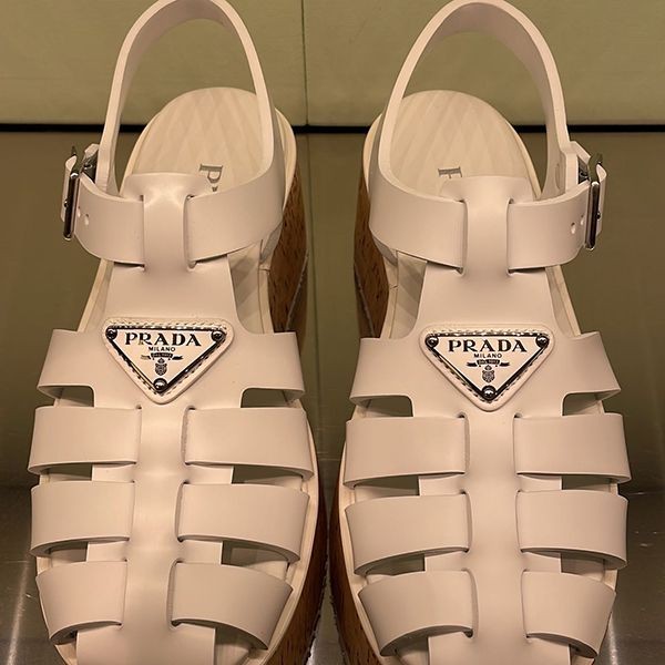 PRADA シルバー フラットサンダル 37 プラダ - JDirectItems