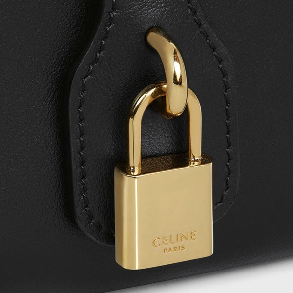 セリーヌ♡未使用♡完売大人気バックストラップ♡ブラックカラー♡新ロゴ♡ CELINE - 新品同様セリーヌ 2wayバッグ ロゴ金具ダイヤモンド