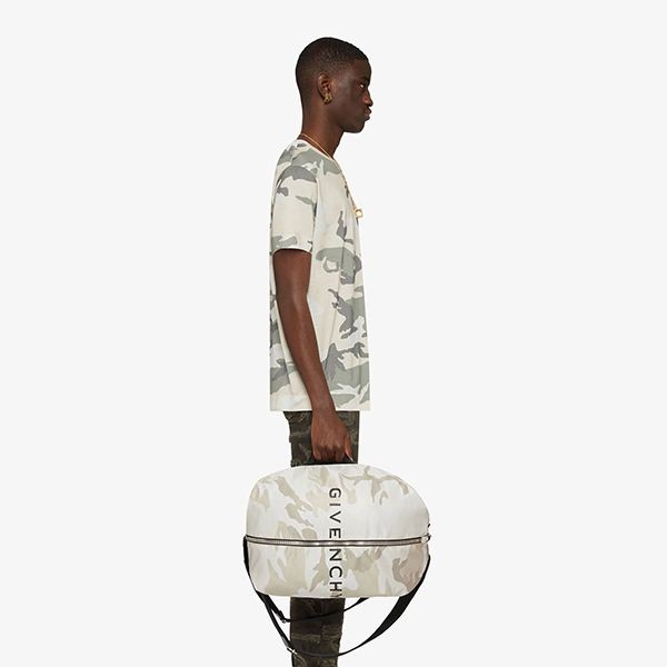 GIVENCHY 4G カモ シャシ Tシャツ BM71D730W0 274 GIVENCHY 4G カモ シャシ Tシャツ BM71D730W0 274 Givenchy 4G
