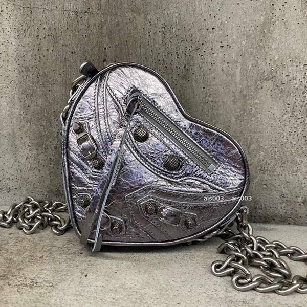 完売前に！【23SS】バレンシアガ コピー Cagole ハート チェーン