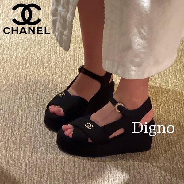 をおすすめ 【夏はこれで決まり】CHANEL イリディッセント サンダル (CHANEL/サンダル・ミュール) G39918 X05912 94305  G39918 X56948 K5784 のタイミン