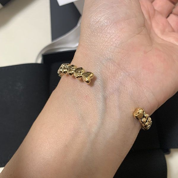 CHANEL コインデザイン バングル 8072b36ad326430603270ddfe53141