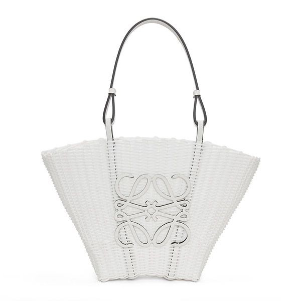 ロエベ LOEWE マーメイドバスケット バッグ ホワイト 23 イビザ　カゴ 注目!ロエベ マーメイド バスケットバッグ かごバッグ 偽物 ロゴ