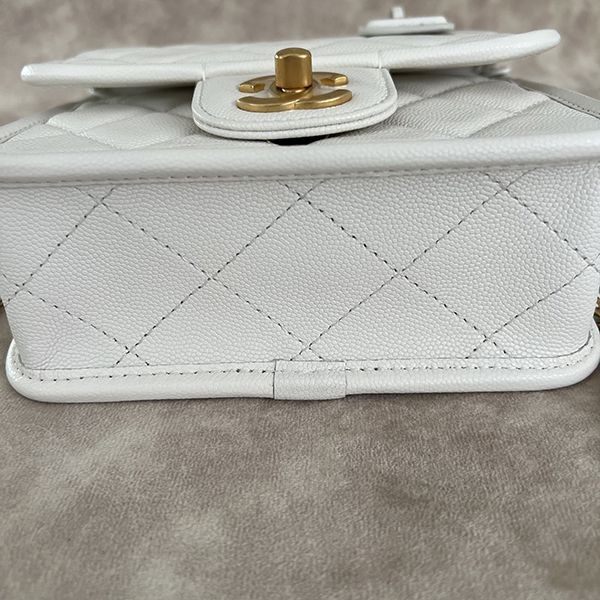 【国内即発】CHANEL タグが可愛い☆フラップバッグ キャビア 国内即発】CHANEL タグが可愛い☆フラップバッグ キャビア