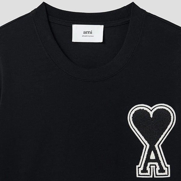 AMI Tシャツ ネイビーハート刺繍 ホワイト S サイズ 今日特価】Ami 25ss ミニハート刺繍レディース T-1 - メルカリ