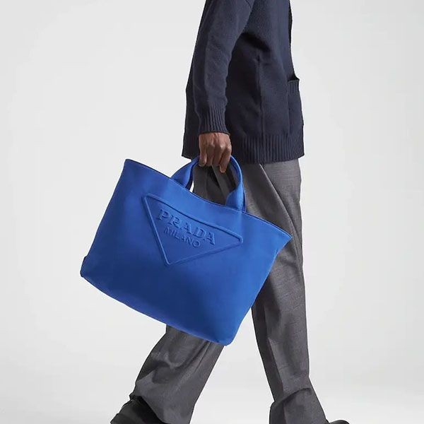 【PRADA】2VG081 エンボスロゴ キャンバストート ラージ PRADA】2VG081 エンボスロゴ キャンバストート ラージ (PRADA