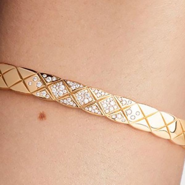 【手元をエレガントに】CHANEL バングル 華やかエレガント【シャネル ココクラッシュ 偽物 bracelet