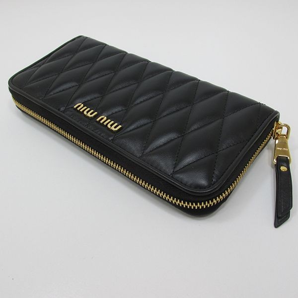 miu miu 黒 レザー キルティング 長財布 【公式通販】