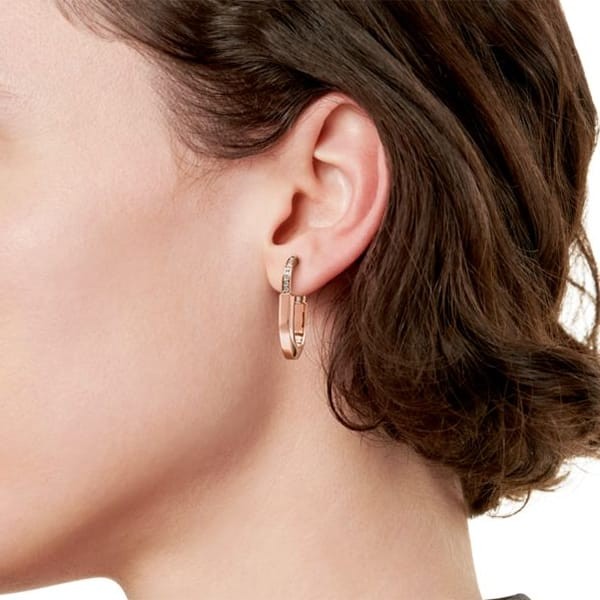 目を惹くカラーティファニー 偽物 ロック ピアス にダイヤモンド
