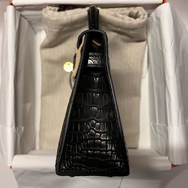 ほぼ未使用 定価33万 エルメス シャイニングクロコ ケリー バングル 腕輪 楽天市場】エルメス HERMES ケリー28 外縫い クロコダイル