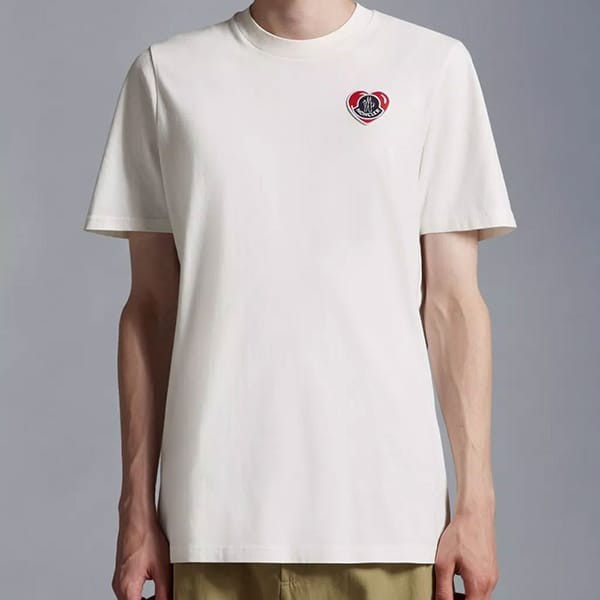 MONCLER 2023/24秋冬新作 ハートモチーフ スウェットシャツ MONCLER 2023/24秋冬新作 ハートモチーフ スウェットシャツ