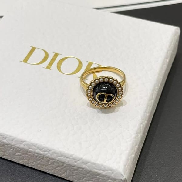 【二連ゴージャスで可愛い★Dior】CDリング 光沢 お洒落 二連ゴージャスで可愛い☆Dior】CDリング 光沢 お洒落 指輪・リング