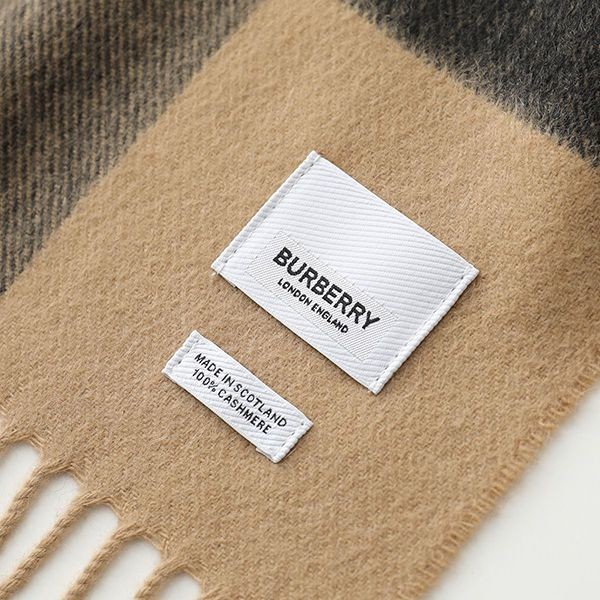 バーバリー クラシック チェック　カシミヤ マフラー 現行タグ 白タグ Burberrys バーバリー ピュアカシミヤ マフラー チェック柄 白